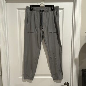 Fabletics (The One Jogger) Shadow Gray Joggers (Large Short)